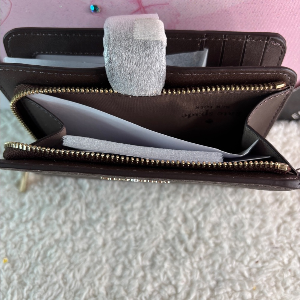 Kate Spade Brown Leather Wallet NWOT - Picture 9 of 9